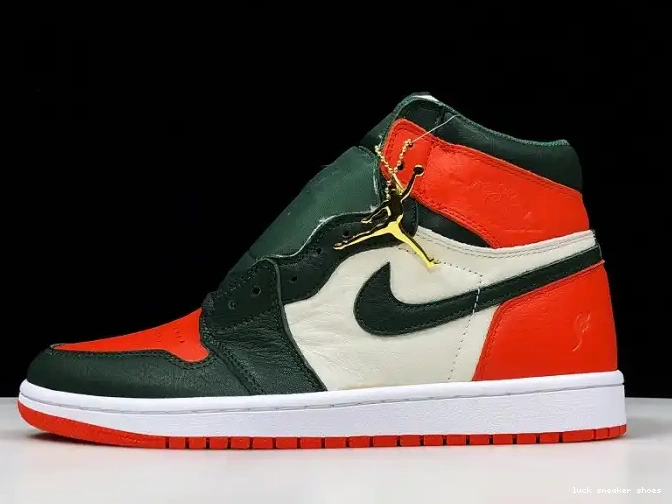 LUCY x Fir-Team High Air Orange SoleFly OG Jordan Retro Sail AV3905-138 1 0508